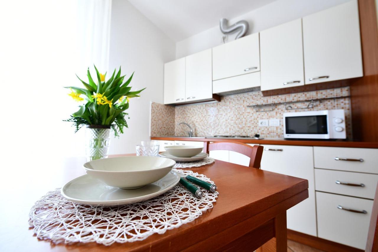 Residence Marlin Риччоне Экстерьер фото