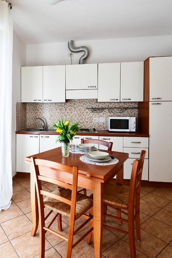 Residence Marlin Риччоне Экстерьер фото