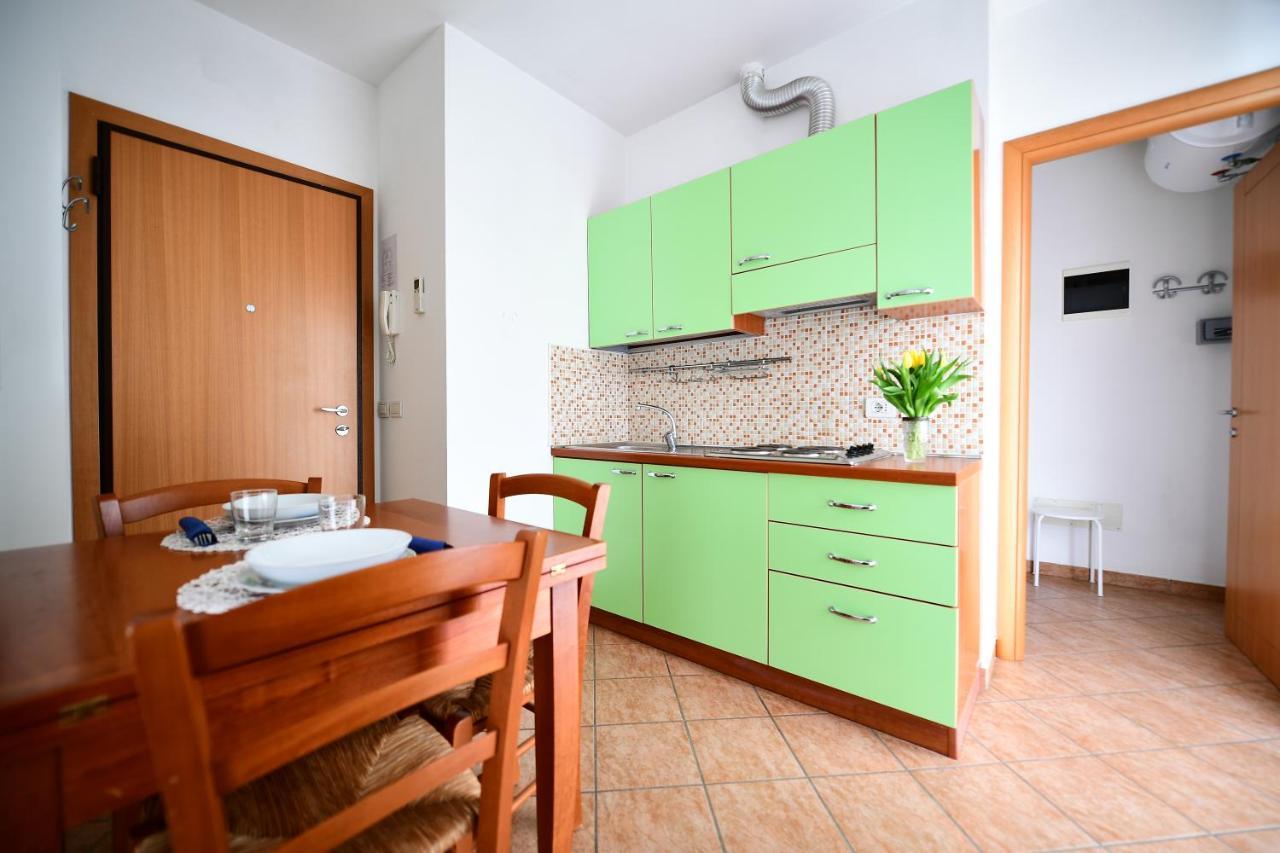 Residence Marlin Риччоне Экстерьер фото